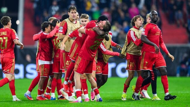 LASK-Spieler bejubeln das historische Comeback gegen Celtic